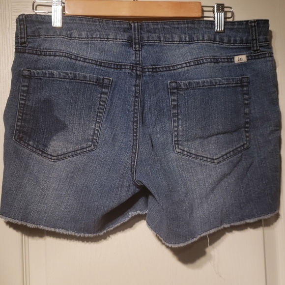 L.e.i jean shorts - Picture 4 of 5